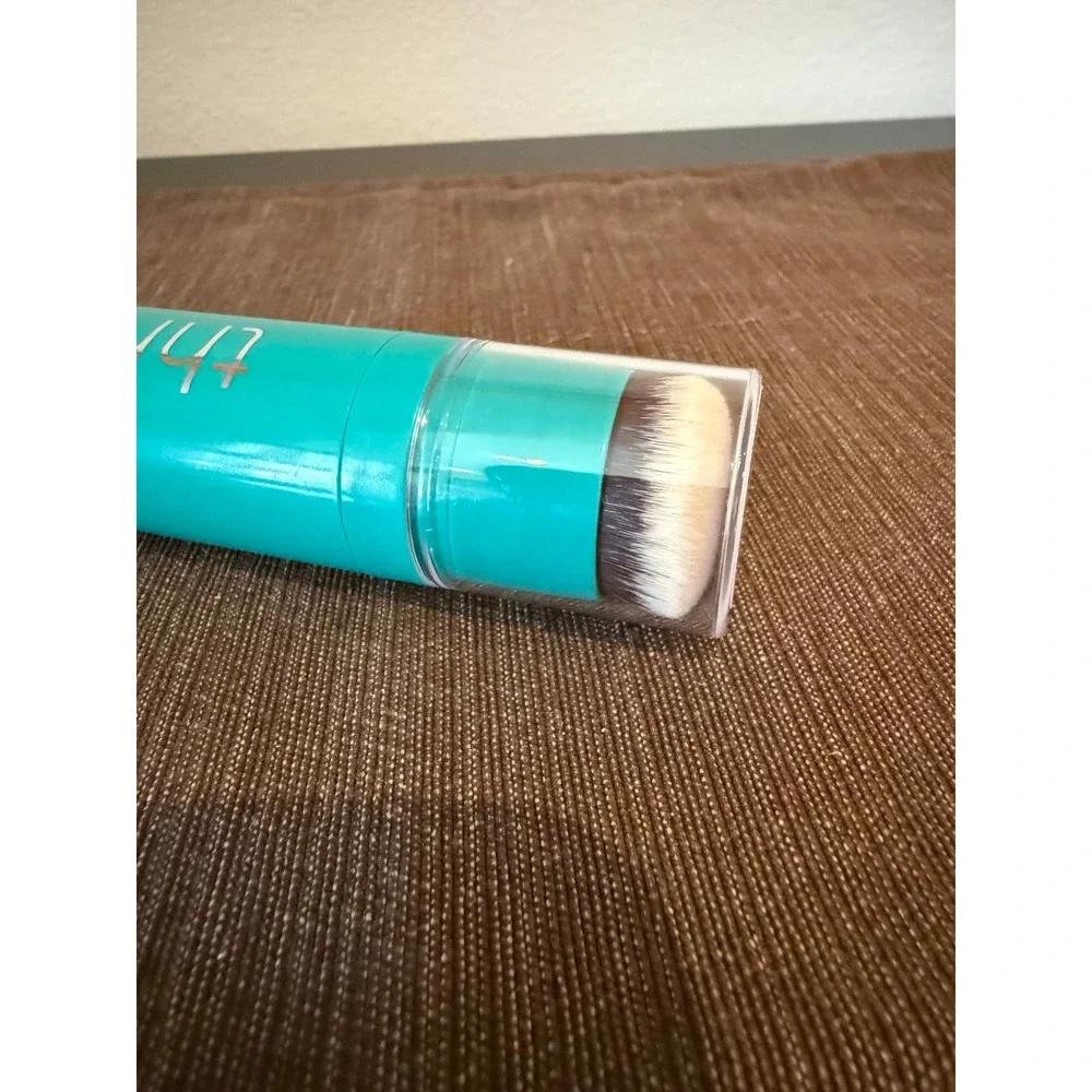 New Triple threat color stick -‎ Maggie
